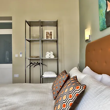 Apartment 55